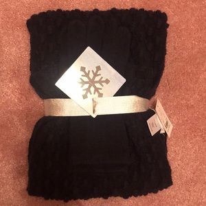 NY&C scarf and gloves